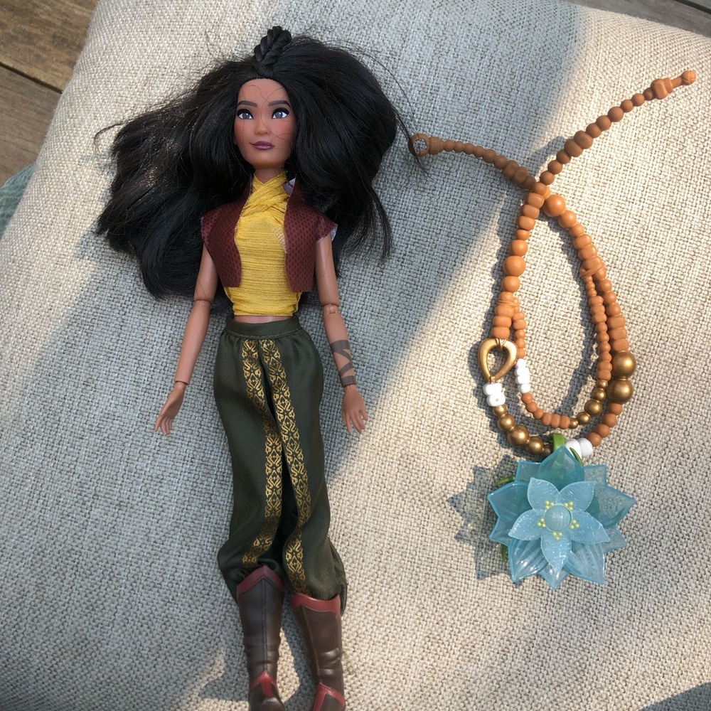 Disney Raya and the last dragon set of 3